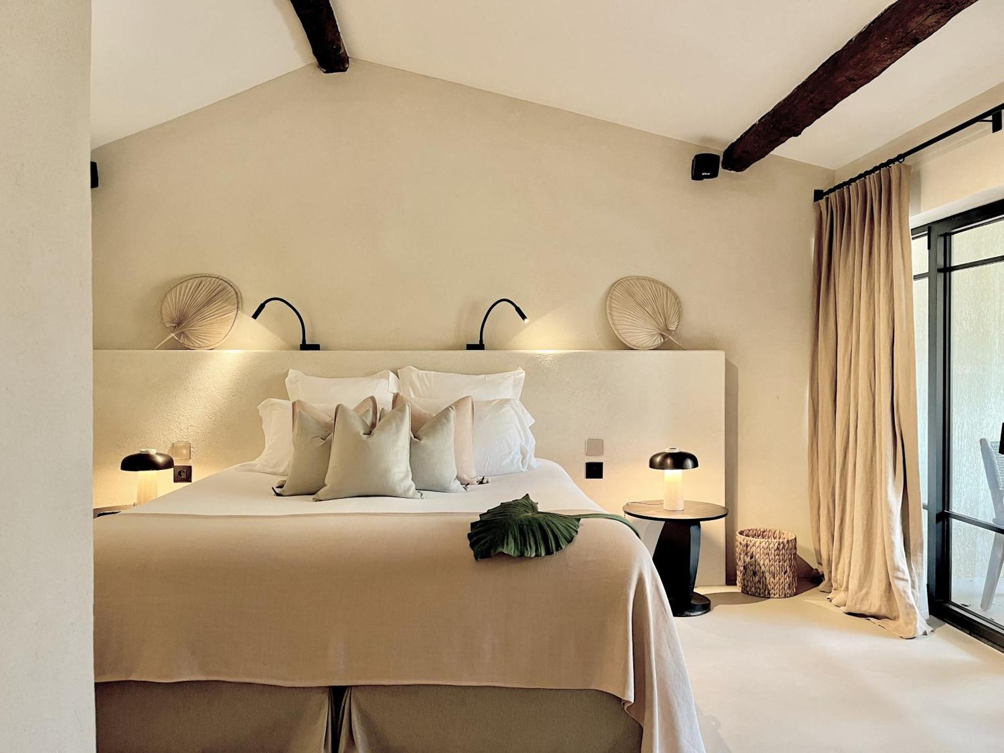 Hotel Toile Blanche 3*