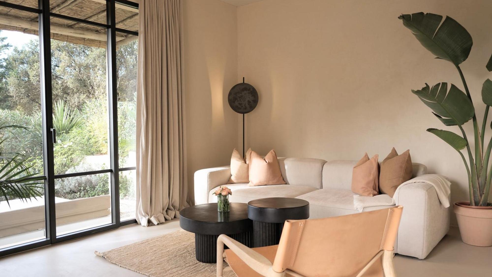 Toile Blanche Hotel 3*